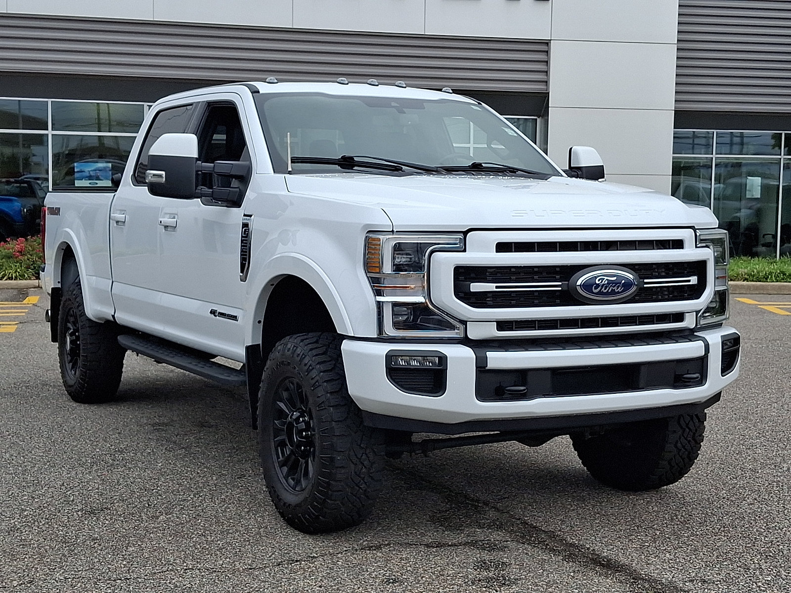 Certified 2022 Ford F350 Lariat w/ Tremor Off-Road Package AWD/4WD image 2