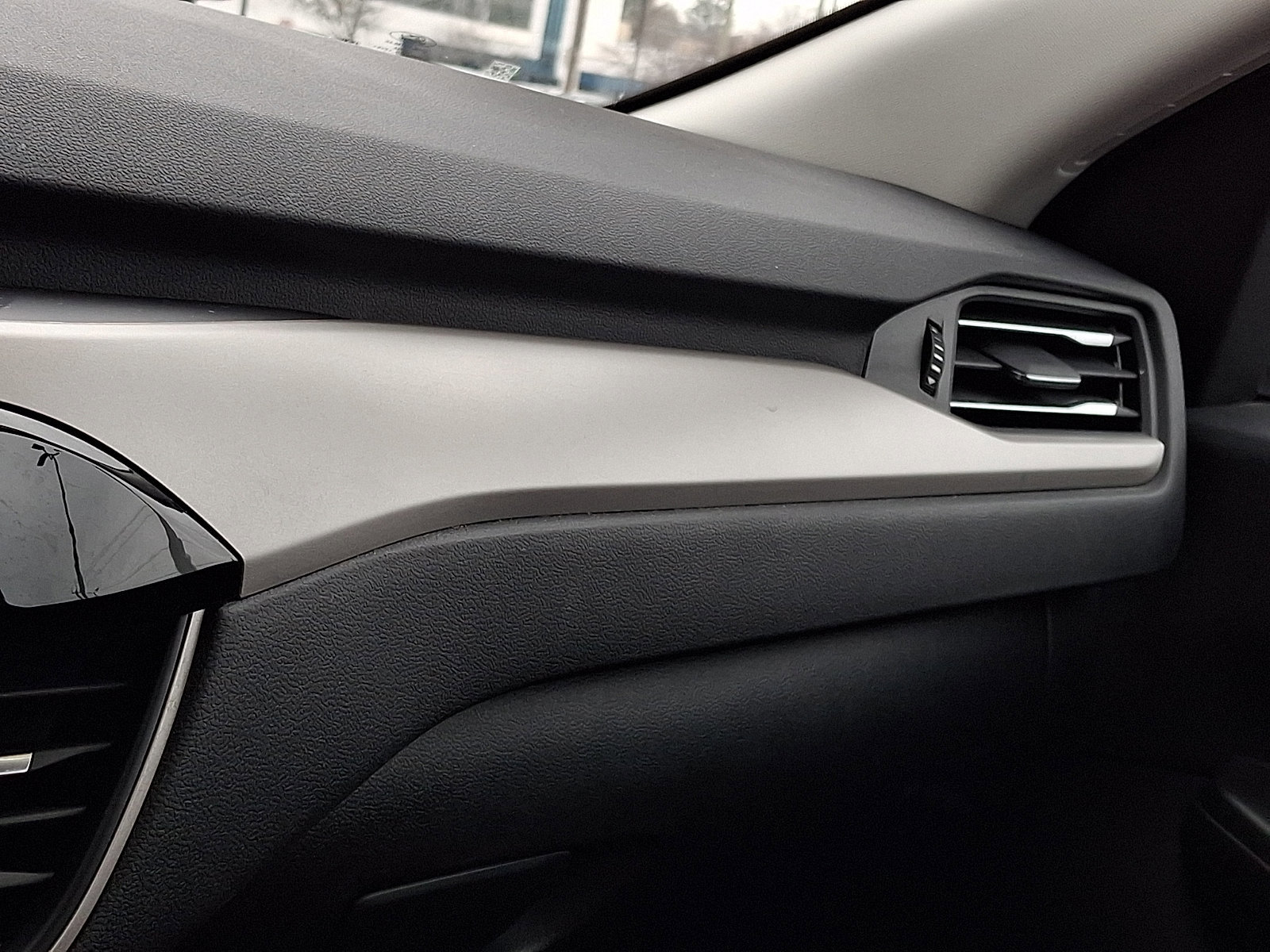 Certified 2021 Ford Escape SEL w/ Technology Package image 26