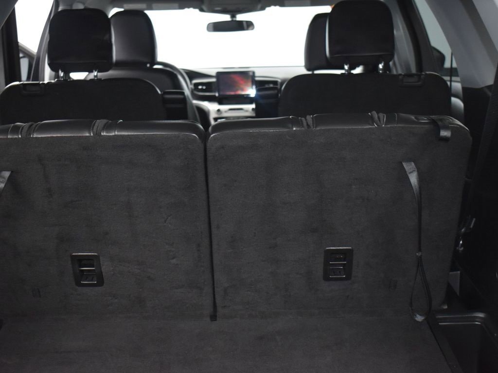 Certified 2023 Ford Explorer XLT w/ Equipment Group 202A image 14