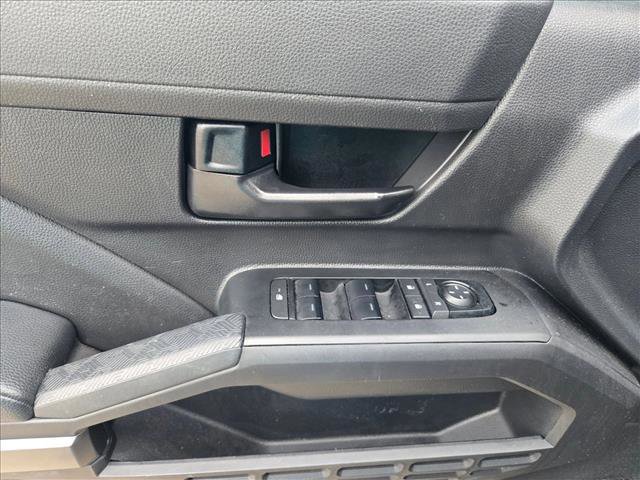 Used 2024 Toyota Tacoma SR5 AWD/4WD image 12