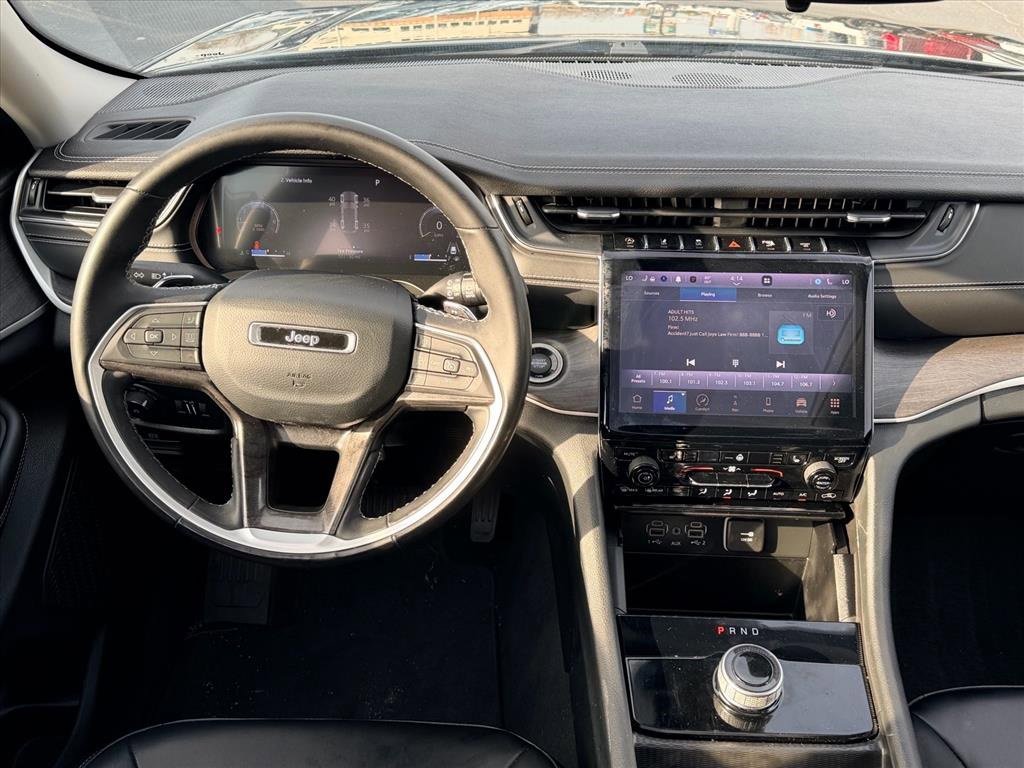 Used 2023 Jeep Grand Cherokee Limited image 12
