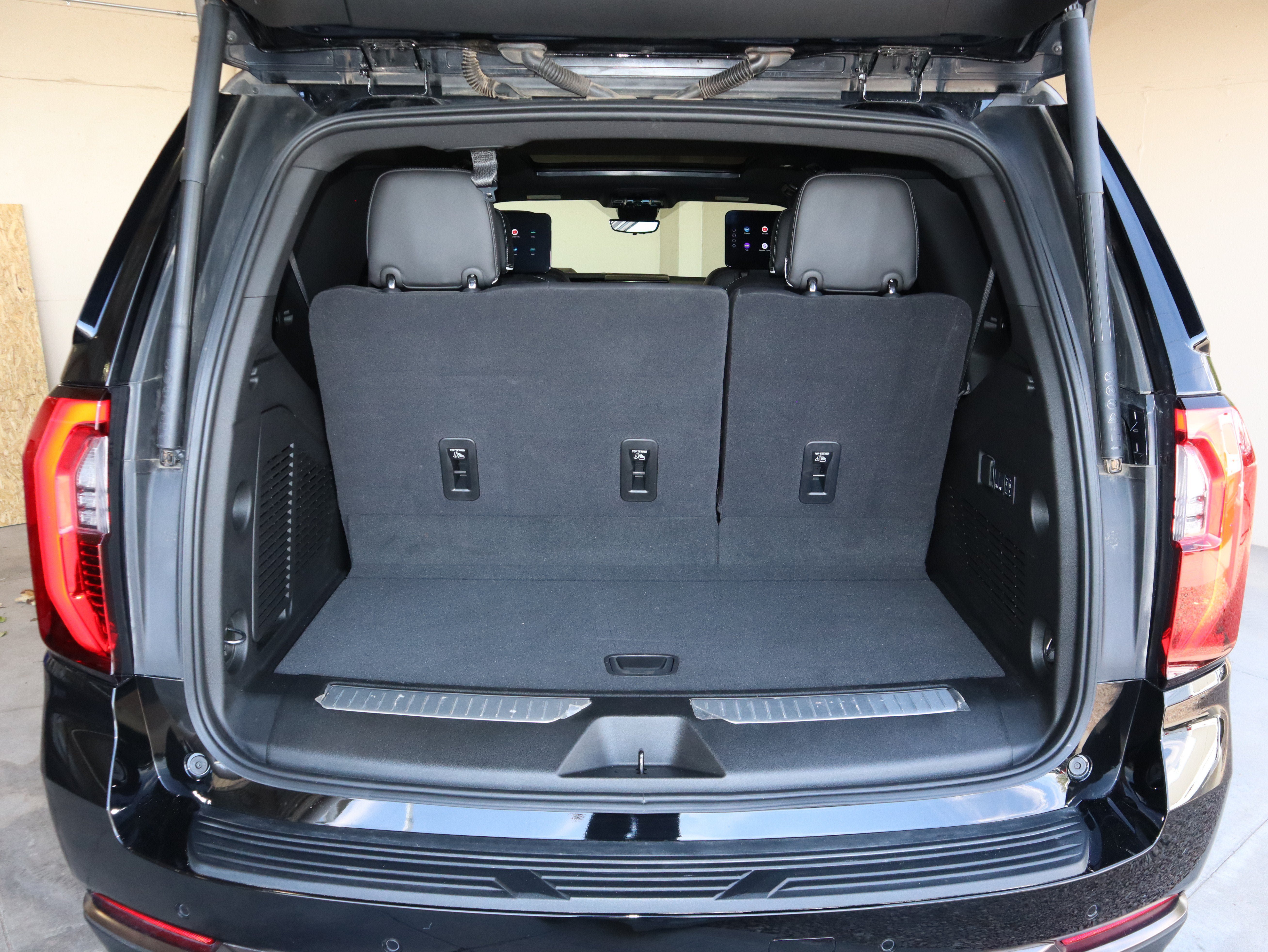 Used 2026 GMC Yukon AT4 Ultimate AWD/4WD image 46