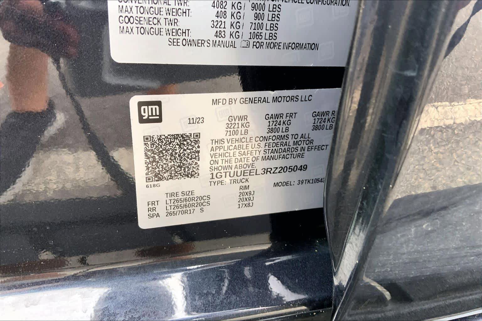 Used 2024 GMC Sierra 1500 AT4 w/ Technology Package AWD/4WD image 32