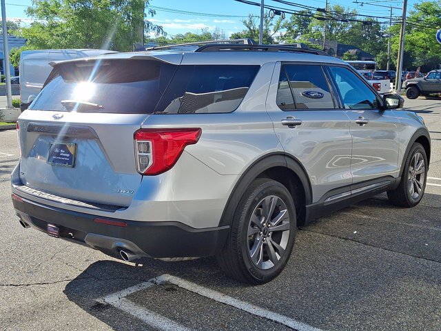 Certified 2022 Ford Explorer XLT w/ Equipment Group 202A AWD/4WD image 16
