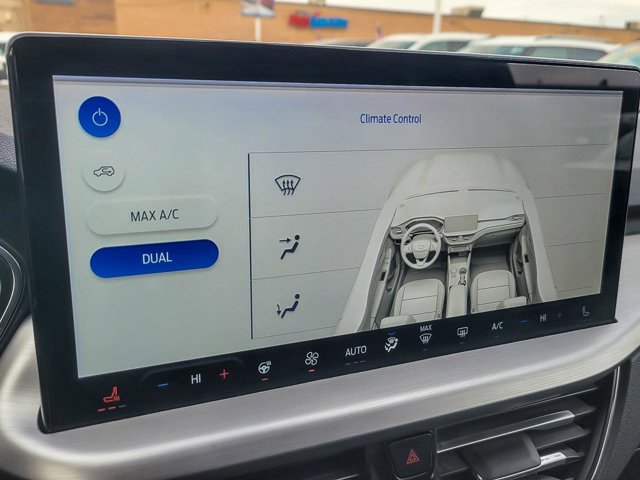 Certified 2024 Ford Escape Platinum image 19