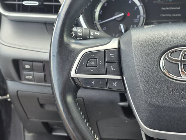Used 2022 Toyota Highlander XLE FWD image 25