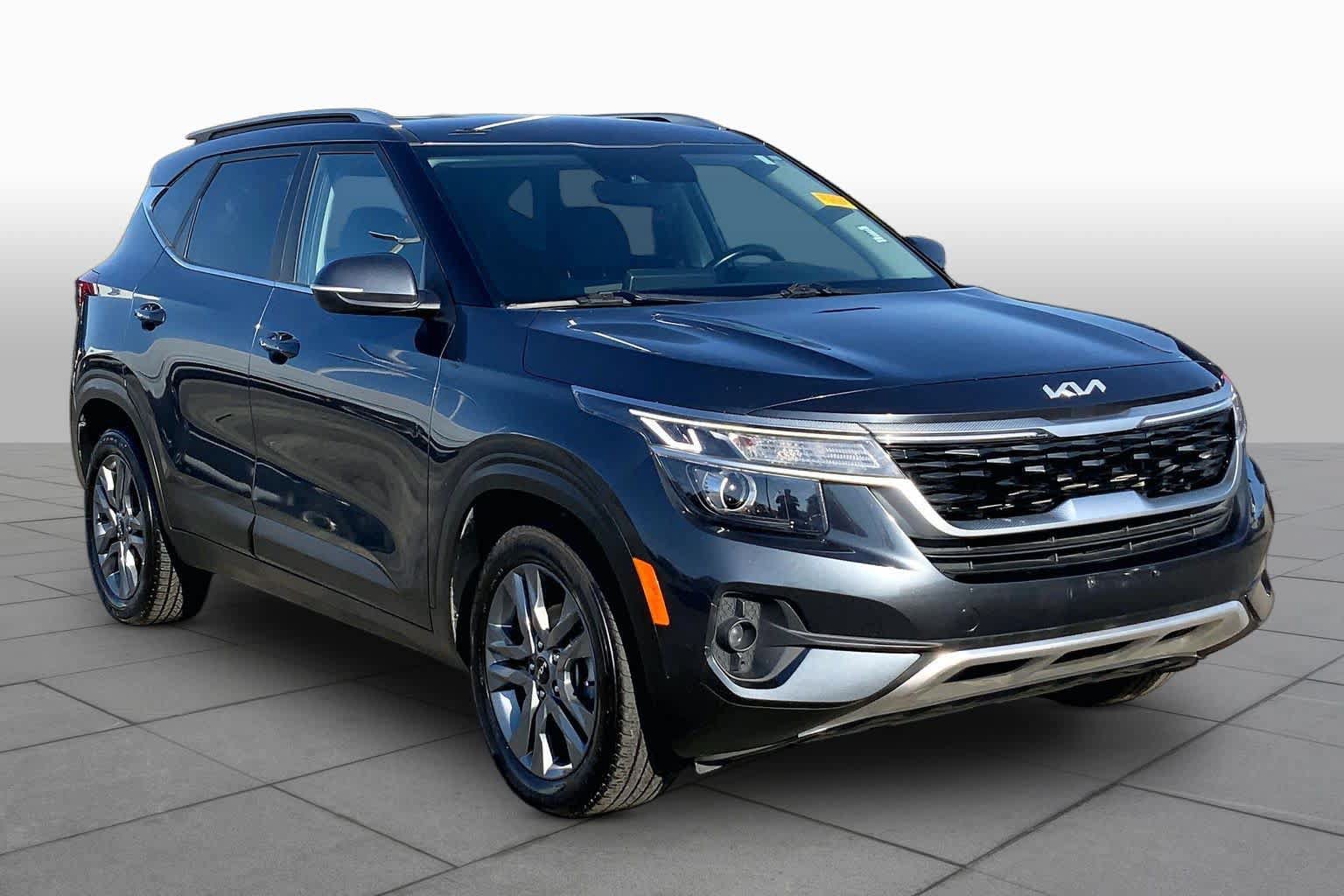 Used 2022 Kia Seltos S FWD image 3
