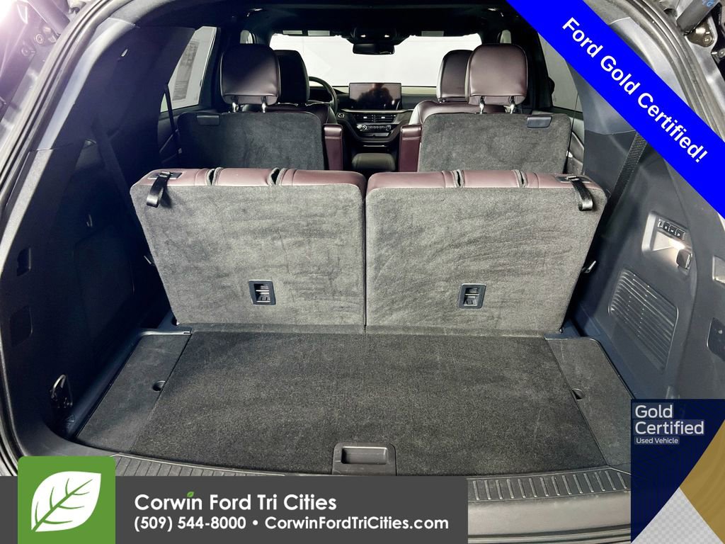 Certified 2025 Ford Explorer Platinum w/ LUX Leather Package image 14