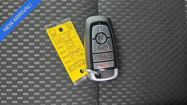 Certified 2024 Ford Escape ST-Line w/ Tech Pack #1 AWD/4WD image 29
