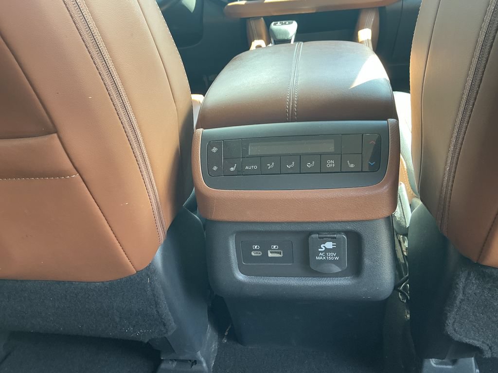 Used 2023 Nissan Pathfinder Platinum w/ Cargo Package AWD/4WD image 22