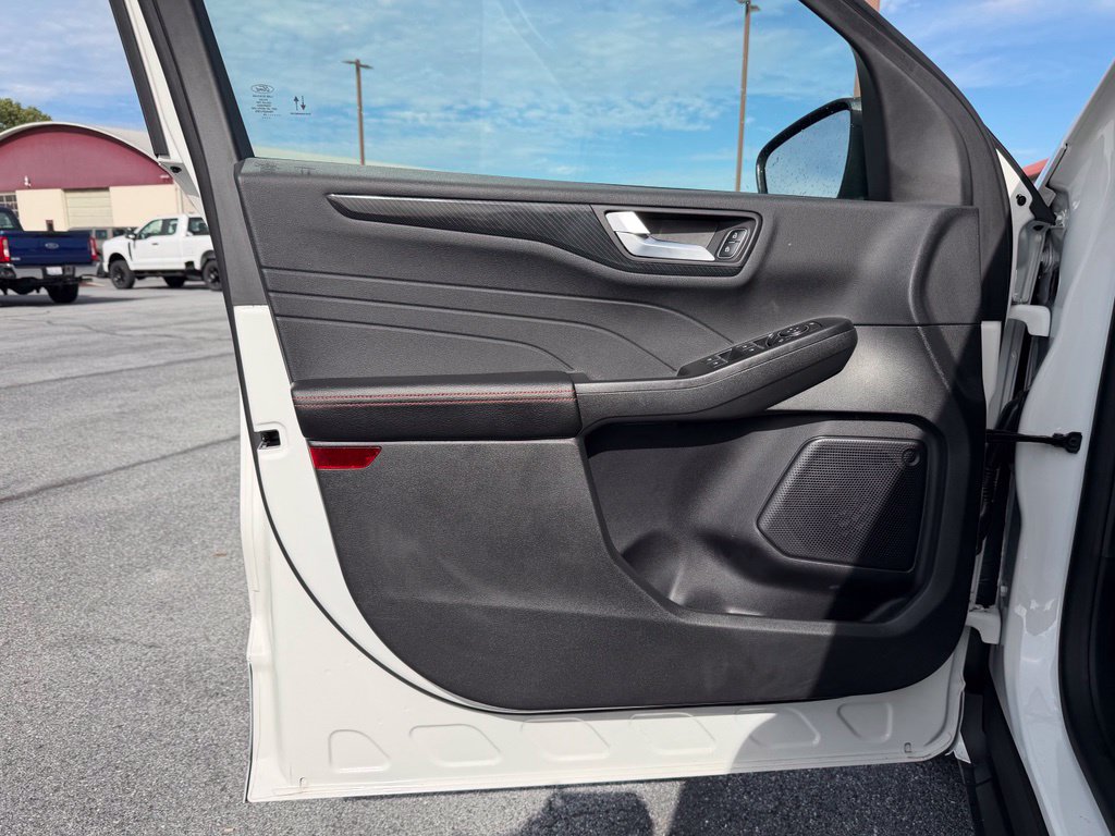 Certified 2024 Ford Escape ST-Line w/ Tech Pack #1 AWD/4WD image 13