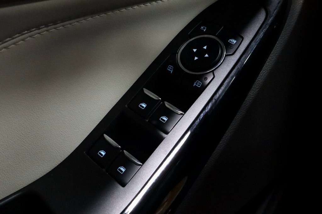 Certified 2023 Ford Explorer Platinum w/ Class IV Trailer Tow Package image 30