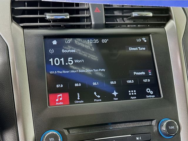 Certified 2017 Ford Fusion SE w/ Equipment Group 202A image 22