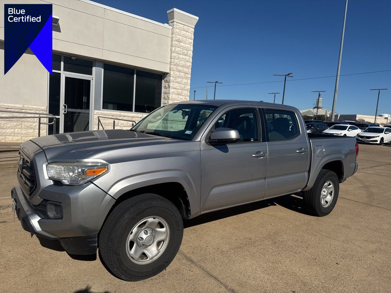 Used 2017 Toyota Tacoma SR image 1