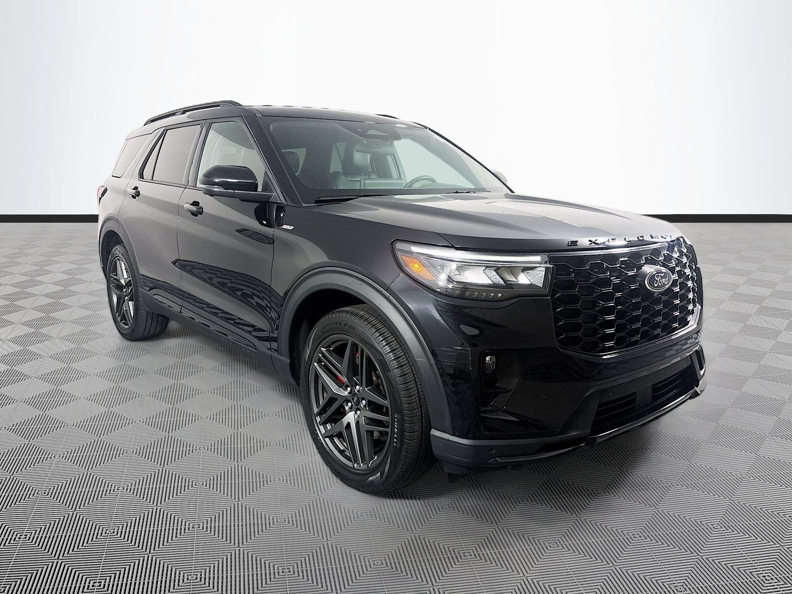 Certified 2025 Ford Explorer ST-Line w/ ST-Line Street Pack
