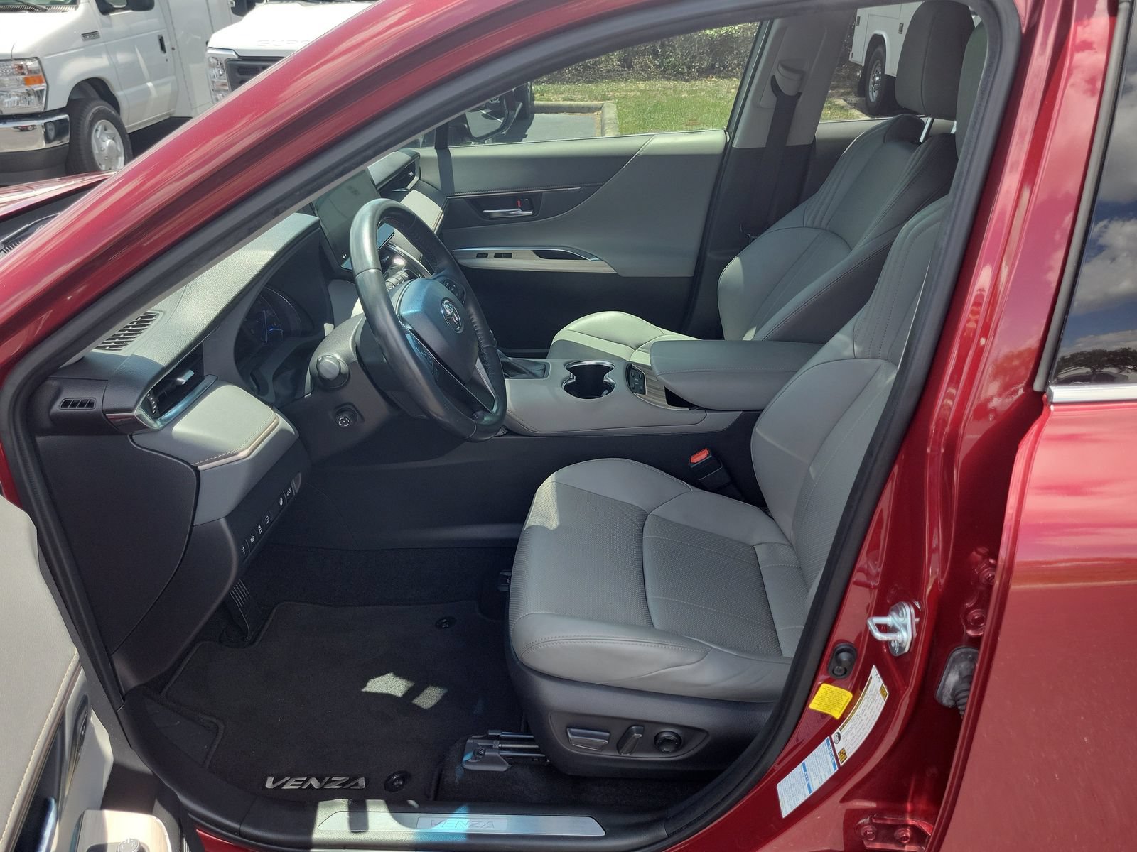 Used 2021 Toyota Venza Limited AWD/4WD image 18
