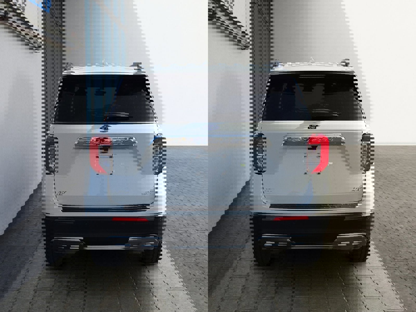 Certified 2023 Ford Explorer XLT w/ Equipment Group 202A image 4