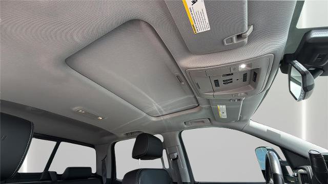 Used 2017 GMC Sierra 1500 Denali w/ Denali Ultimate Package AWD/4WD image 17