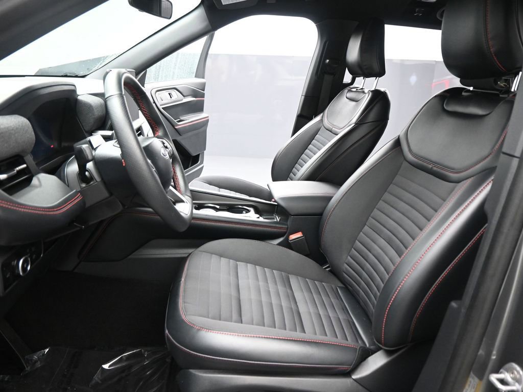 Certified 2025 Ford Explorer ST-Line image 10