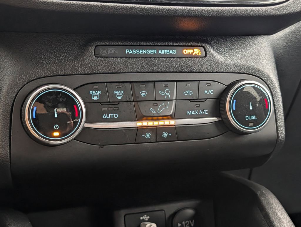 Certified 2025 Ford Escape ST-Line image 21