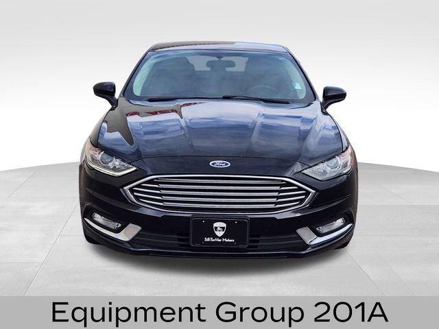 Certified 2017 Ford Fusion SE w/ Equipment Group 201A image 3