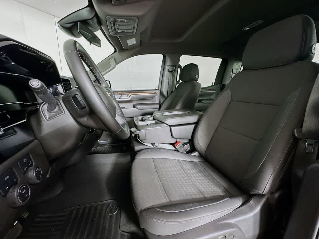Used 2025 Chevrolet Silverado 1500 LT AWD/4WD image 12