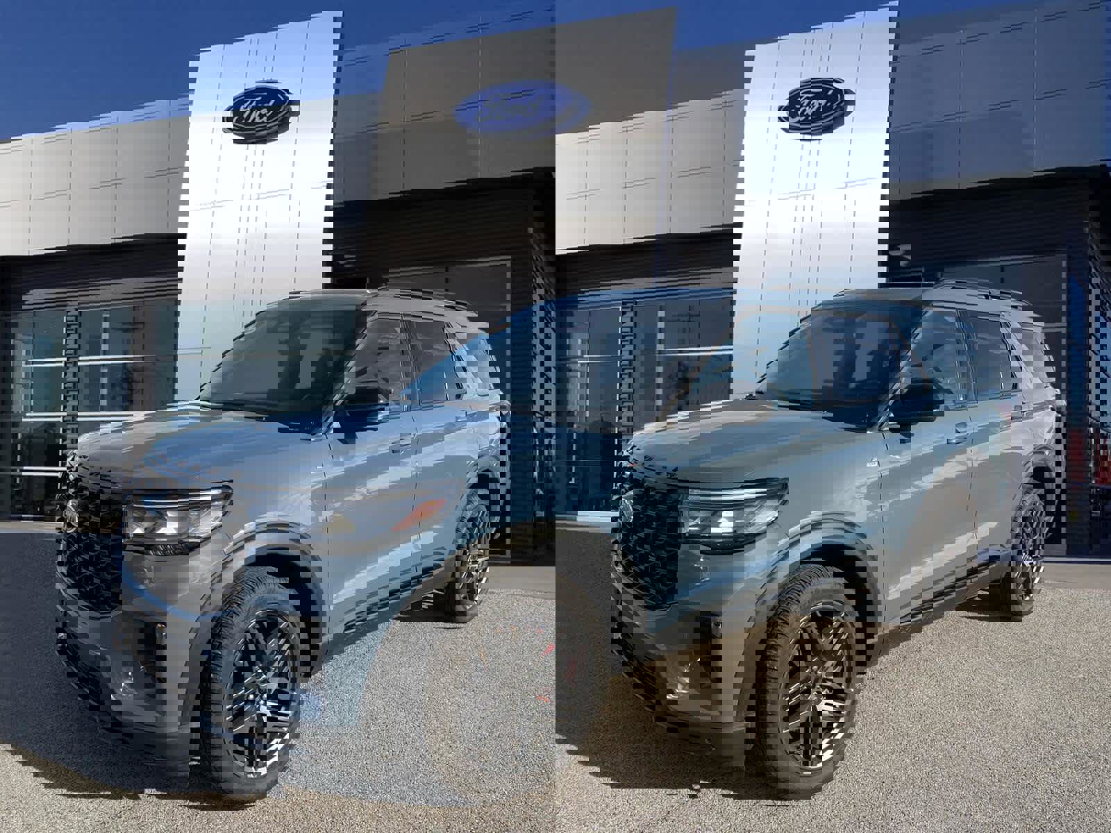 Certified 2025 Ford Explorer ST-Line w/ ST-Line Street Pack image 4