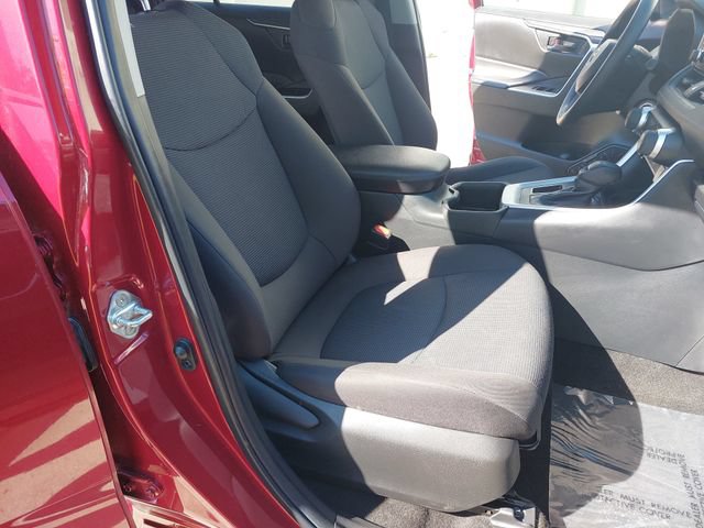 Used 2023 Toyota RAV4 LE FWD image 10