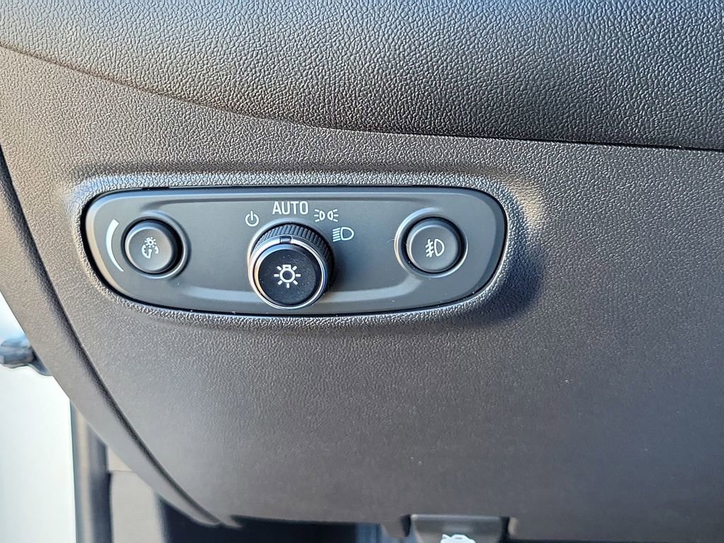 Used 2020 Chevrolet Equinox LT image 25