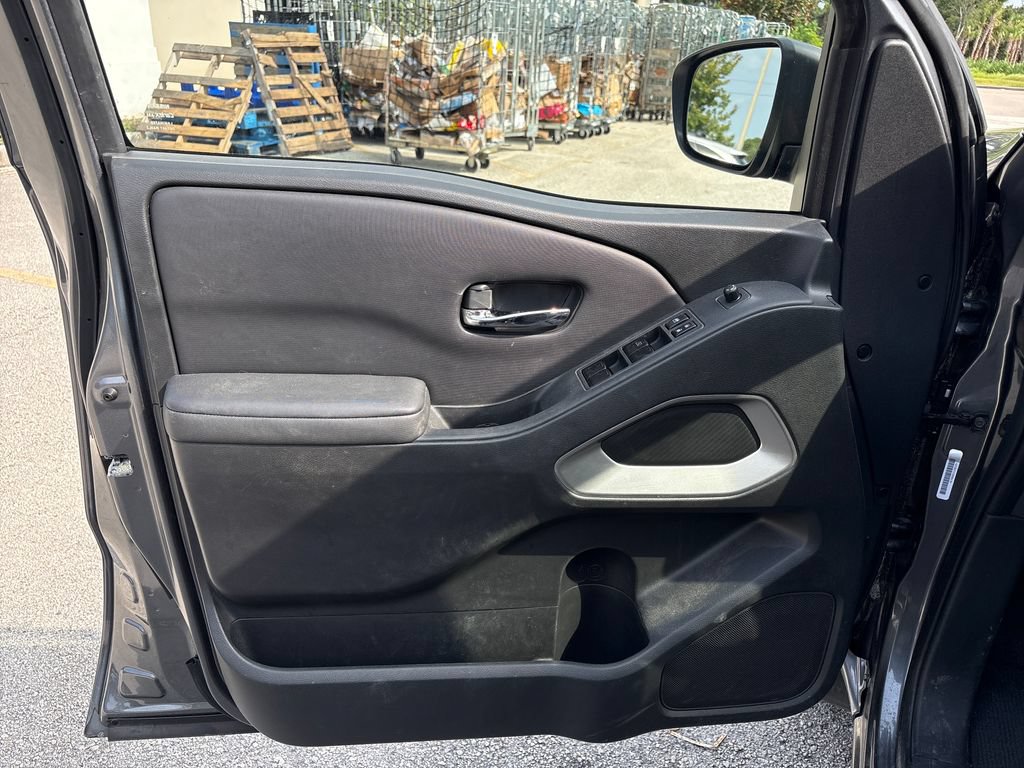 Used 2023 Nissan Frontier SV w/ SV Convenience Package RWD image 25