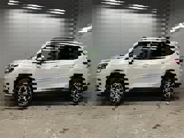 Used 2022 Subaru Forester Premium image 2