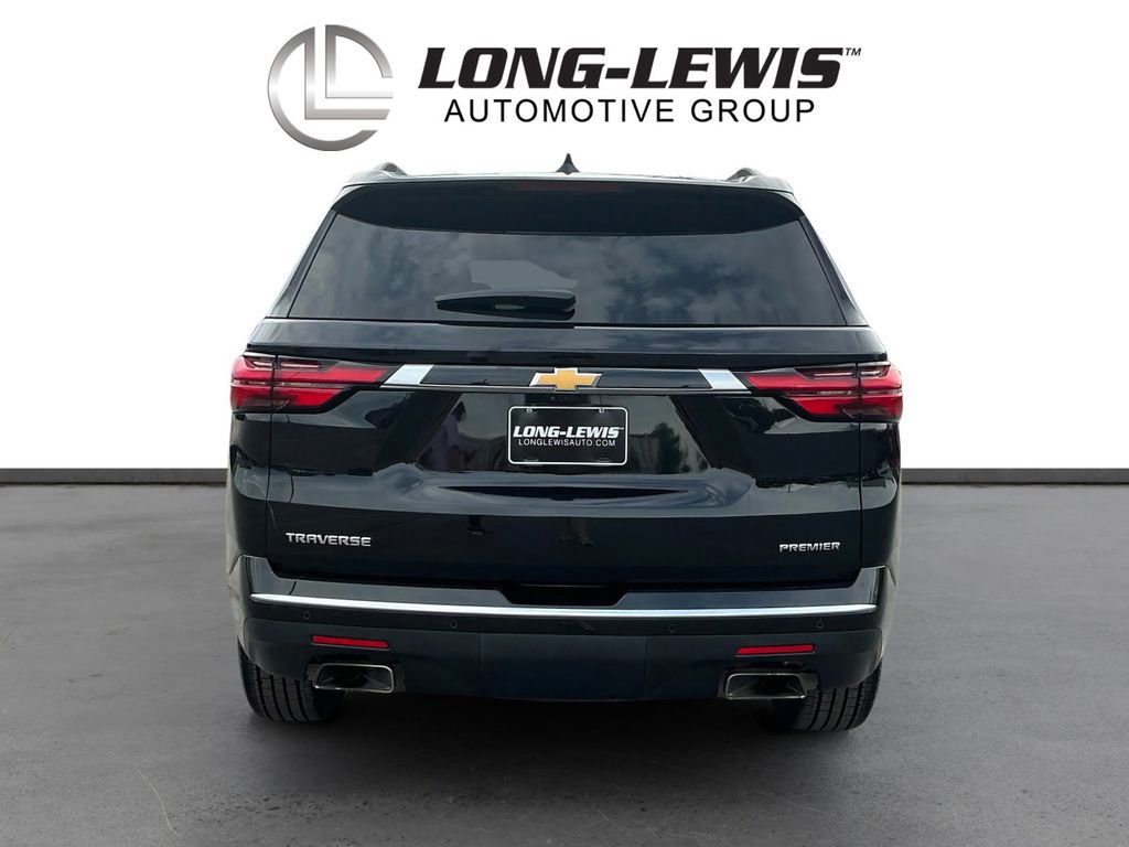 Used 2023 Chevrolet Traverse Premier FWD image 5