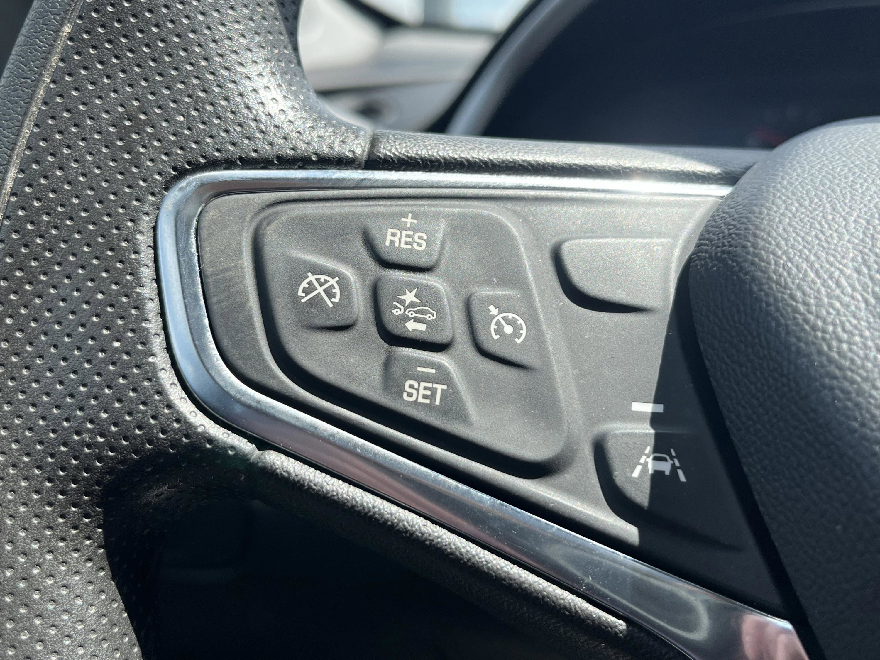 Used 2024 Chevrolet Malibu LT FWD image 10