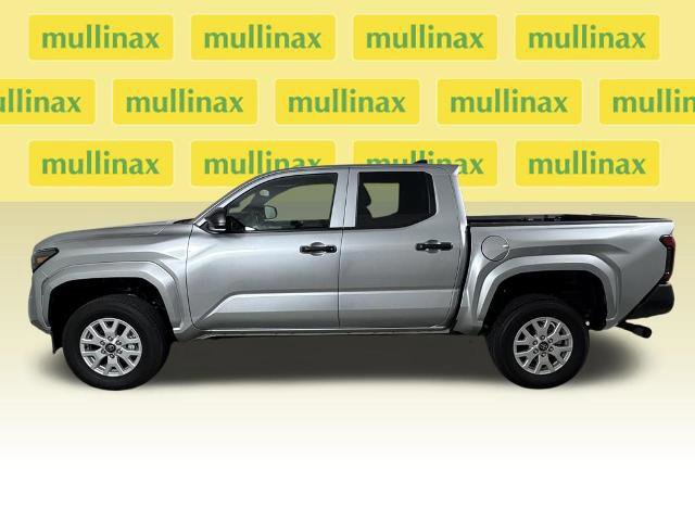 Used 2025 Toyota Tacoma SR image 2