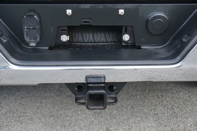 Used 2020 Chevrolet Silverado 1500 LT w/ LT Value Package RWD image 8