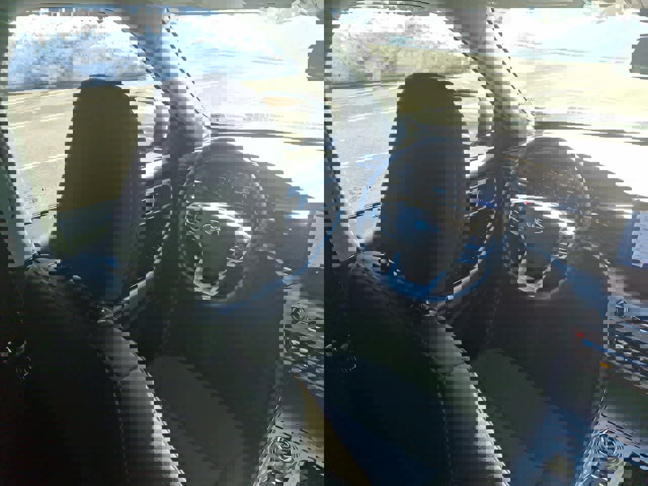 Certified 2023 Ford Explorer XLT image 15