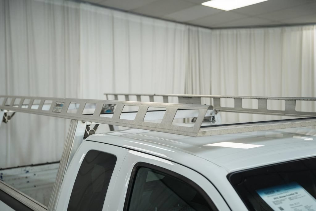 Used 2021 Nissan Frontier SV RWD image 12