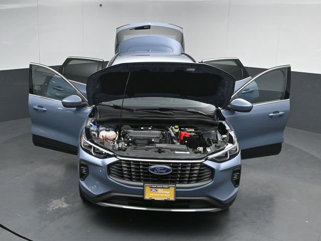 Certified 2025 Ford Escape Platinum AWD/4WD image 53
