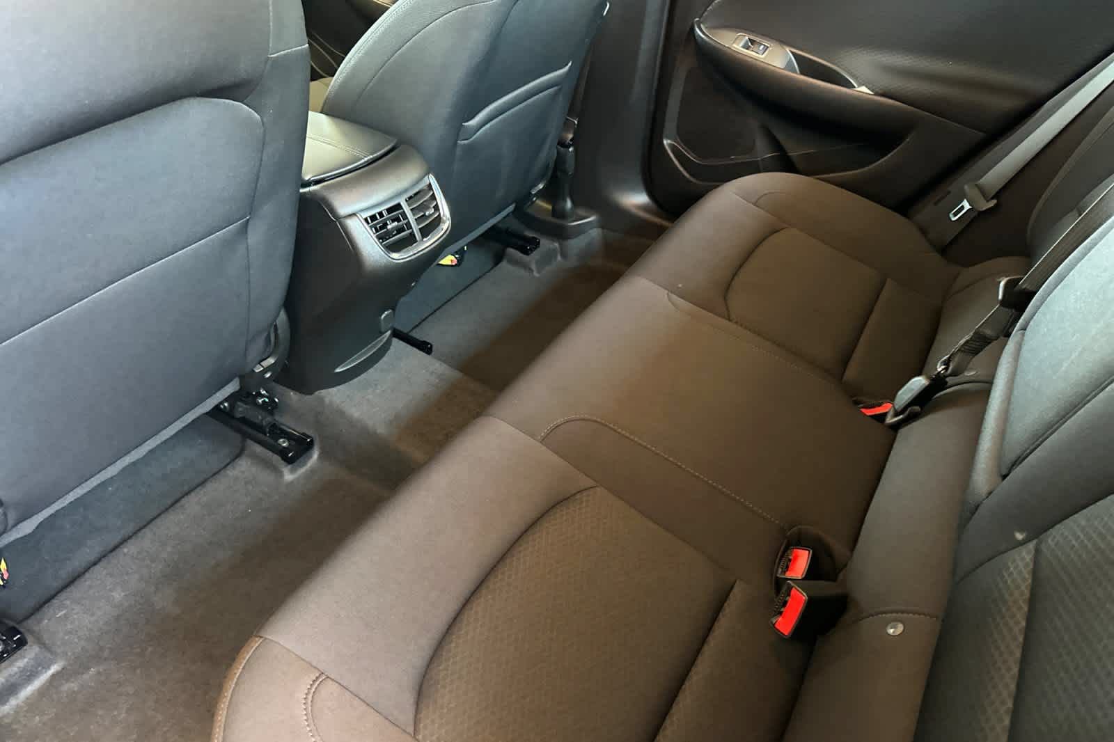 Used 2025 Chevrolet Malibu LT FWD image 4