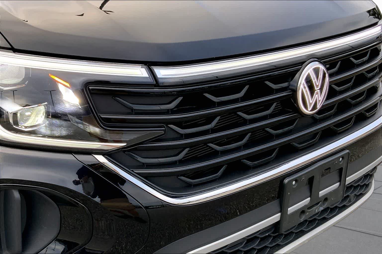 Used 2026 Volkswagen Atlas Cross Sport SE FWD image 28