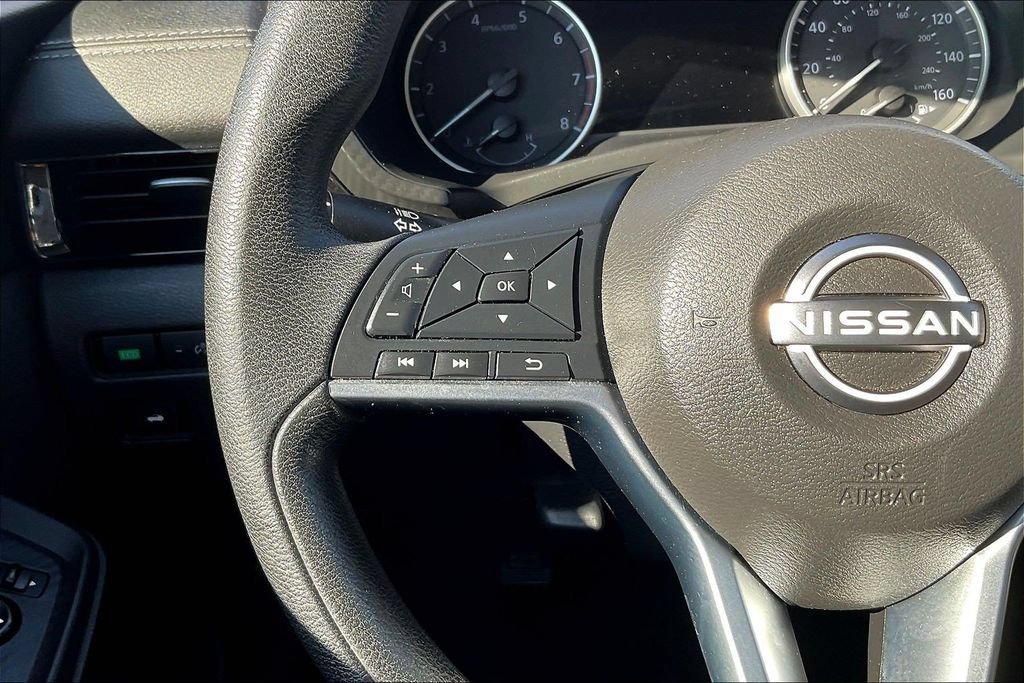 Used 2024 Nissan Sentra SV FWD image 10