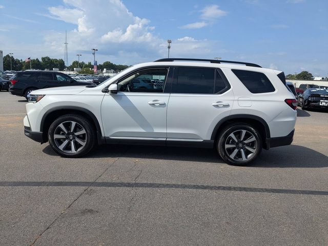 Used 2024 Honda Pilot Touring image 6