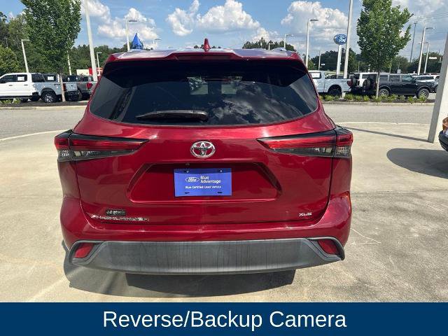 Used 2022 Toyota Highlander XLE FWD image 5