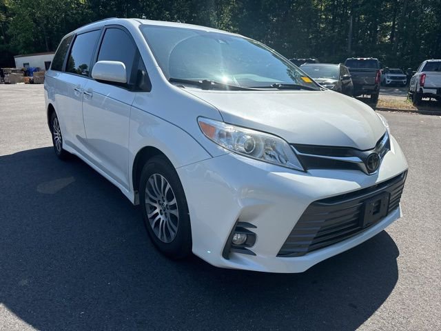 Used 2020 Toyota Sienna XLE Premium FWD image 7