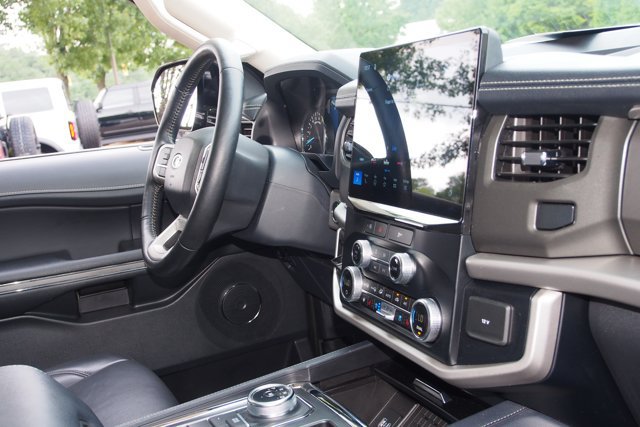 Certified 2024 Ford Expedition XLT RWD image 10