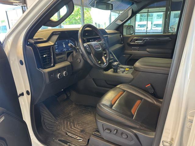 Used 2023 GMC Sierra 1500 AT4 w/ AT4 Premium Package AWD/4WD image 9