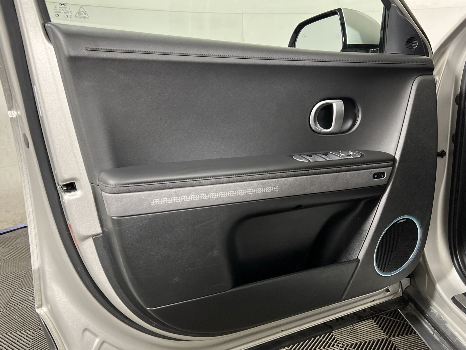 Used 2023 Hyundai Ioniq 5 Limited AWD/4WD image 14