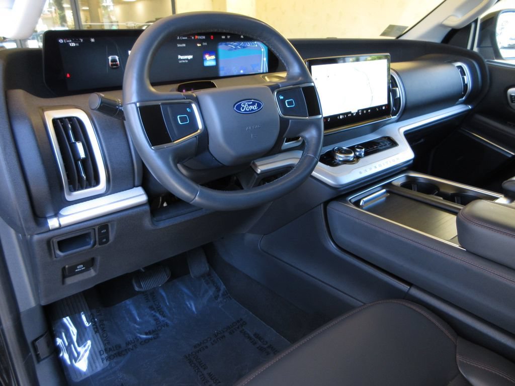 Certified 2025 Ford Expedition Max Active RWD image 13