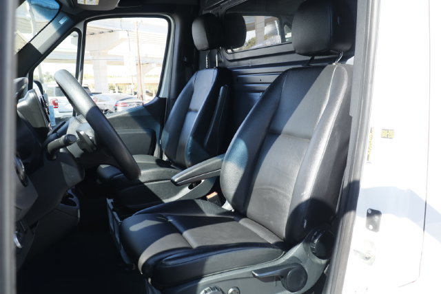 Used 2024 Mercedes-Benz Sprinter 2500 image 12