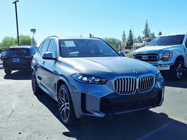 Used 2025 BMW X5 xDrive40i w/ M Sport Package image 8